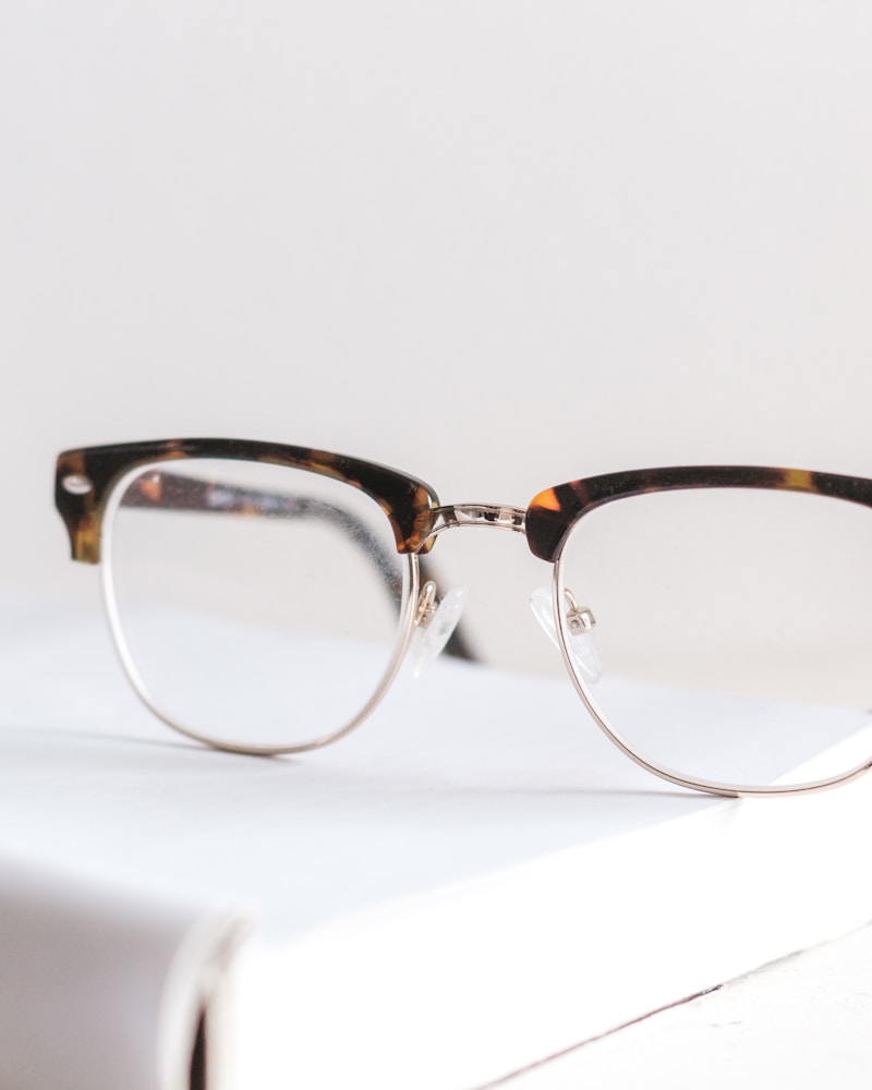 Ochelari moderni la Iana Optic Bistrița - colecție rame premium