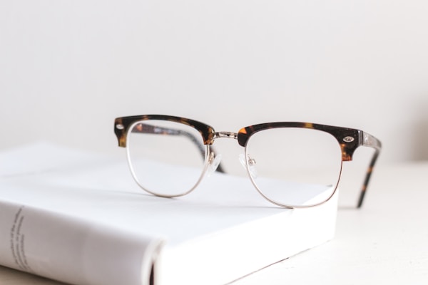 Colecție de ochelari Iana Optic